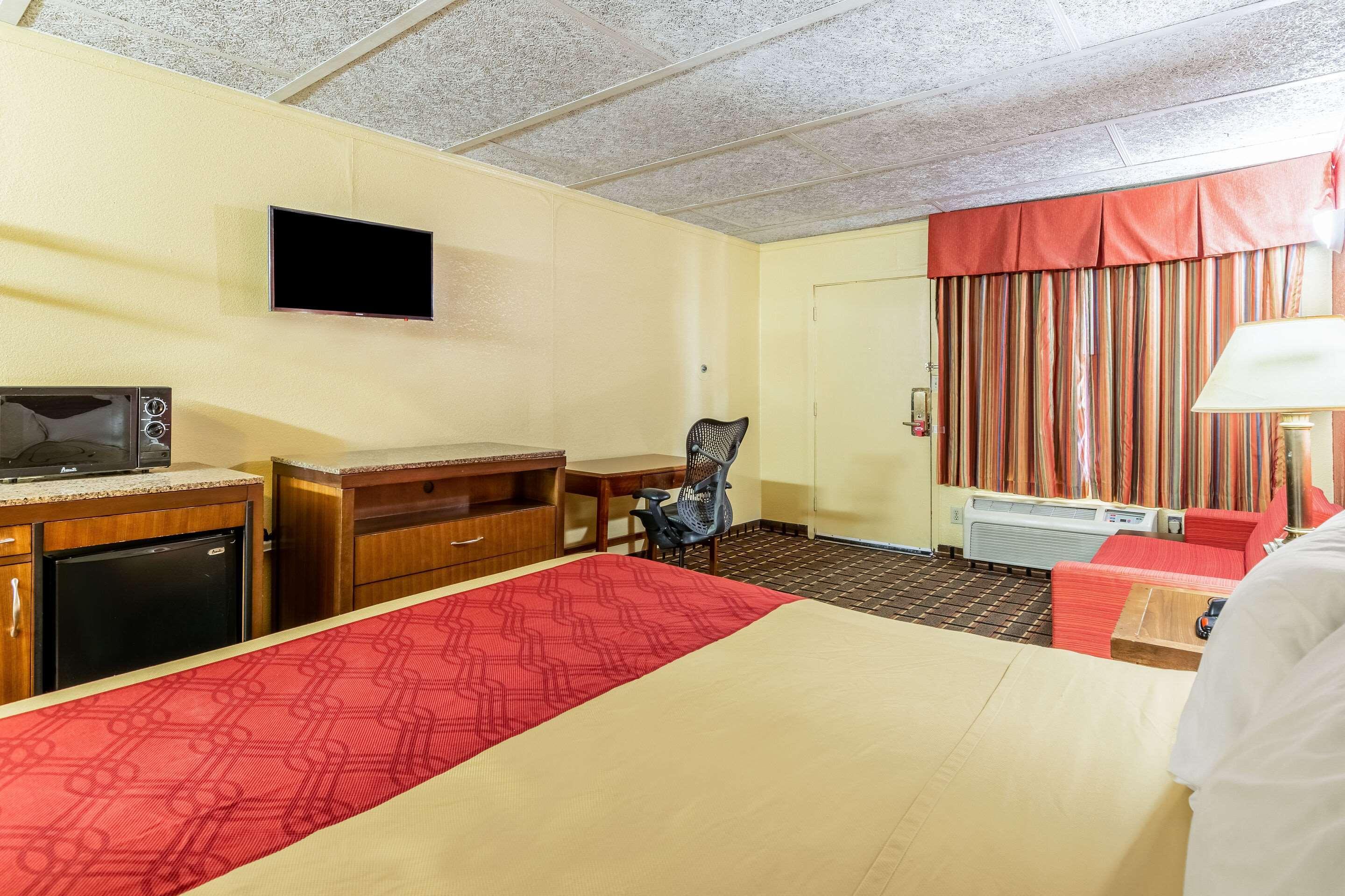Econo Lodge Charlotte Airport Area Eksteriør billede
