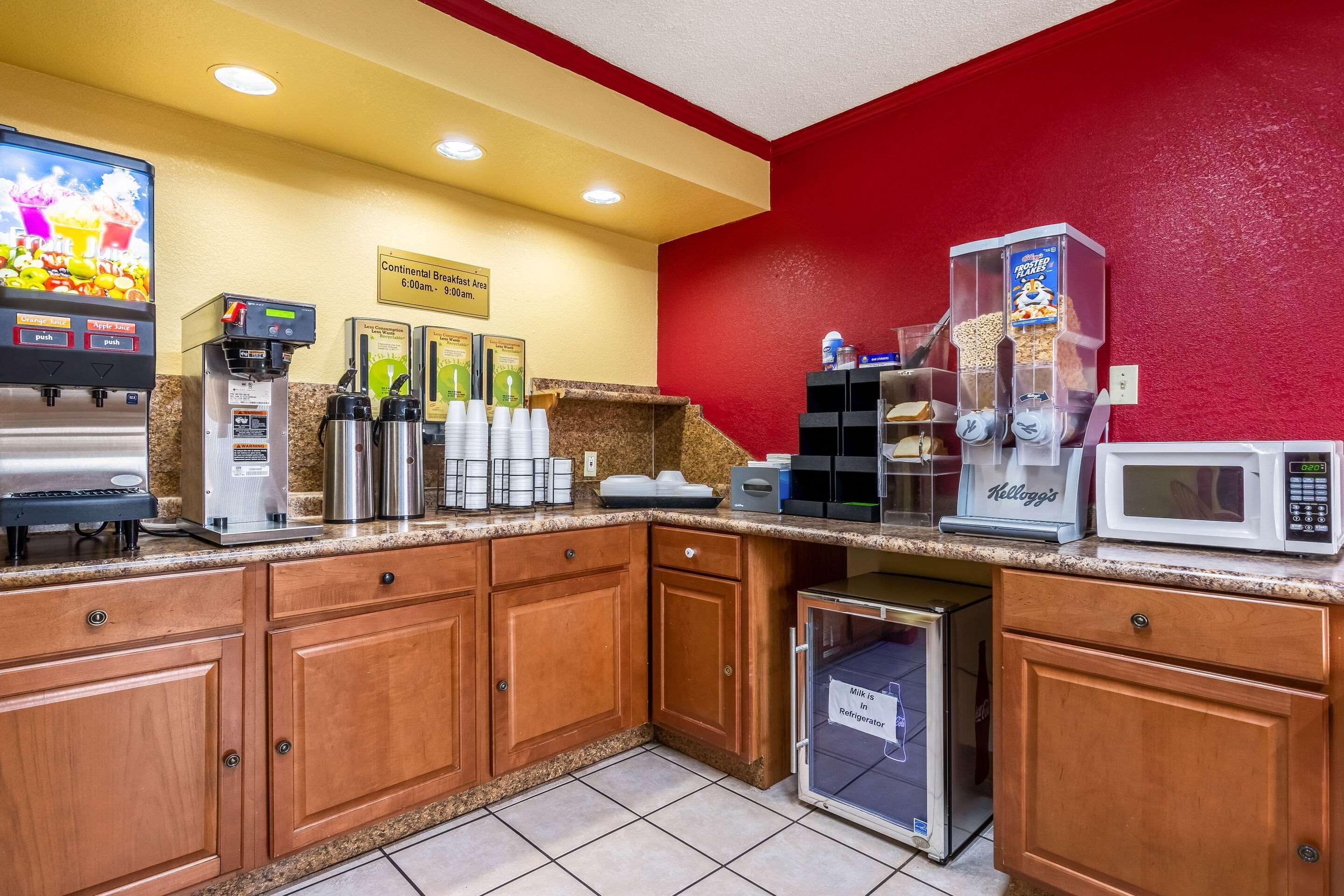Econo Lodge Charlotte Airport Area Eksteriør billede