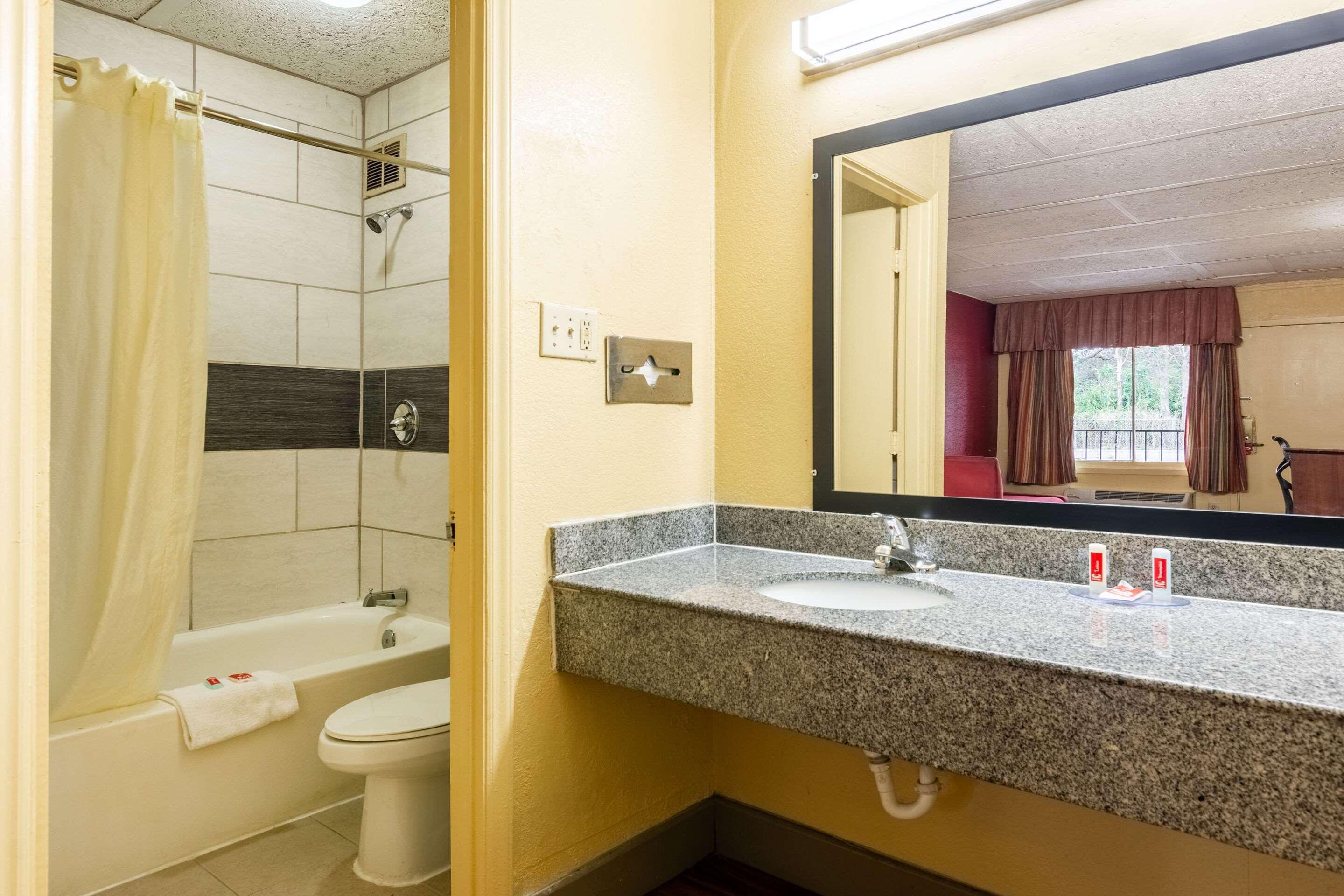 Econo Lodge Charlotte Airport Area Eksteriør billede