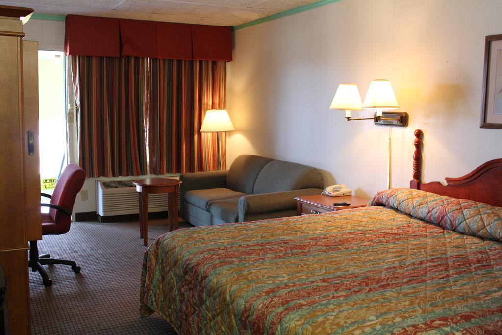 Econo Lodge Charlotte Airport Area Eksteriør billede